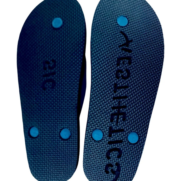 SIC AESTHETICS Flip Flops 100% Rubber Waterproof Surf&Pool 1 Pair Black/Blue - Picture 6 of 8